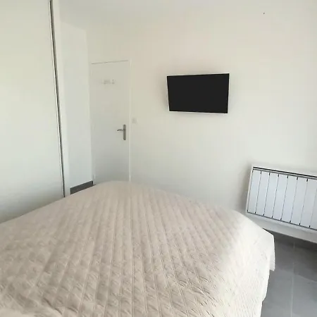 Apartment Neuf 1 Chambre, 4 Pers, 350m Jean De Monts, Calme, Foret, Commerces A Proximite - Fr-1-323-268 *